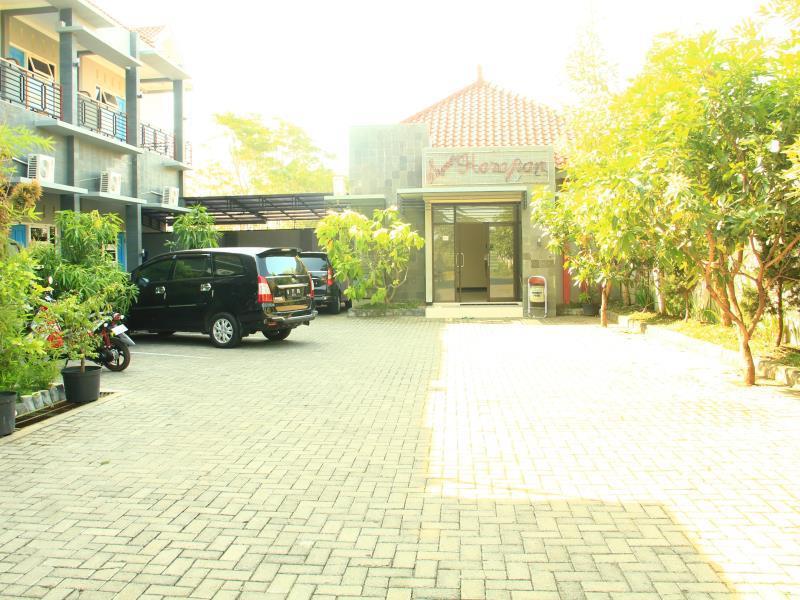 Oyo 587 Penginapan Sinar Harapan Hotel Probolinggo Exterior photo